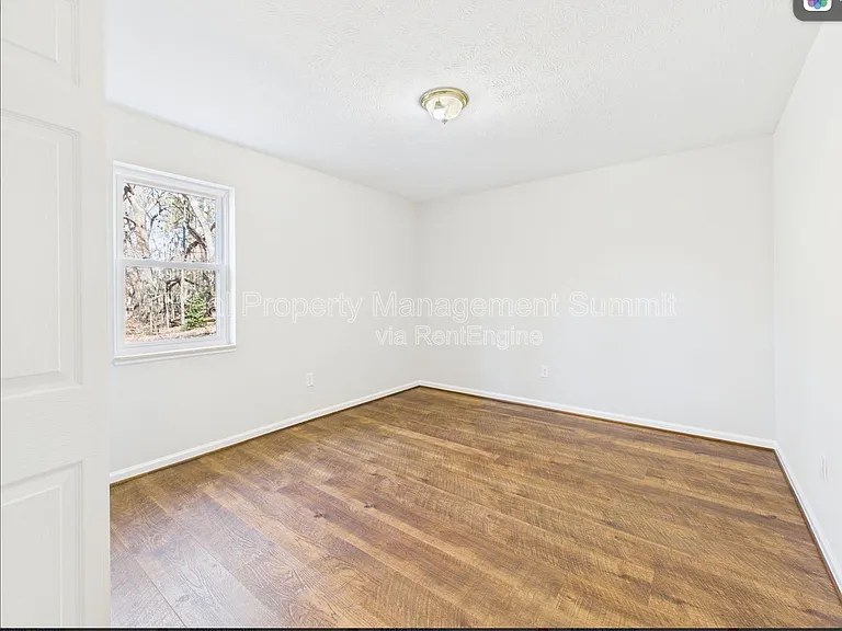 2407 Bare St. — Photo 21