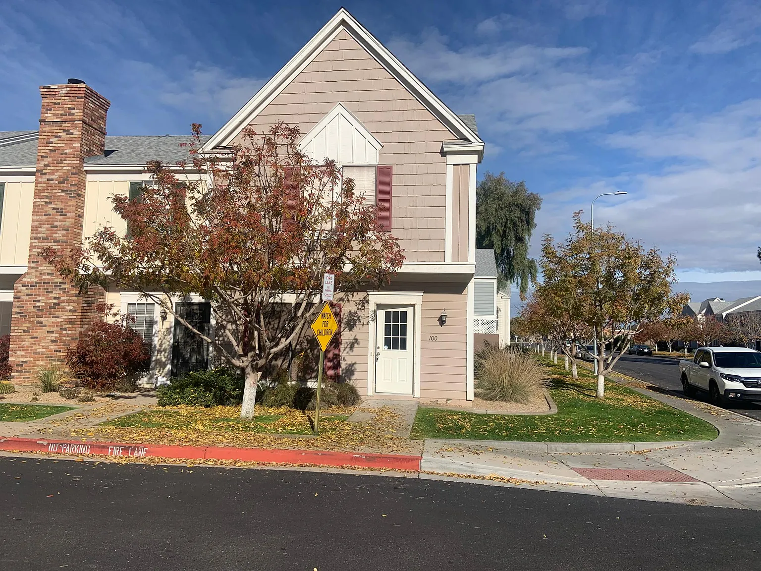 2 bed, 1.5 bath, 1200 sqft, $1,975 — Photo 1
