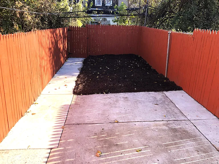 1323 N Allison St — Photo 15