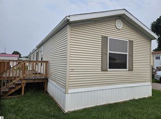 4151 E Jordan Rd #17, Mount Pleasant, MI 48858