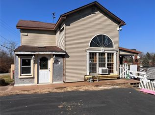 404 Triangle Dr, Mc Kees Rocks, PA 15136