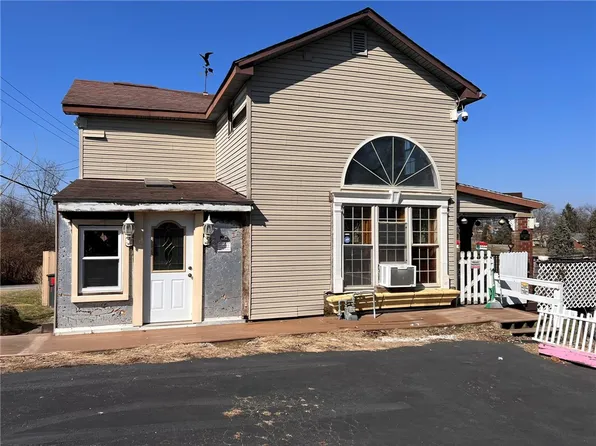 404 Triangle Dr, Mc Kees Rocks, PA 15136