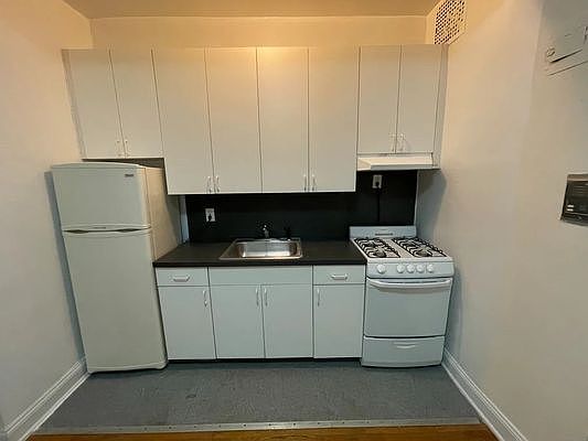 3rd image of 172-90 Highland Ave #1K