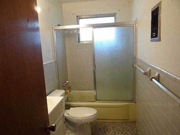 4th image of 3419 Huntlee Dr