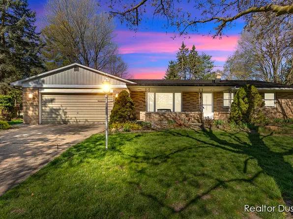 4649 Morningside Dr SE, Kentwood, MI 49512