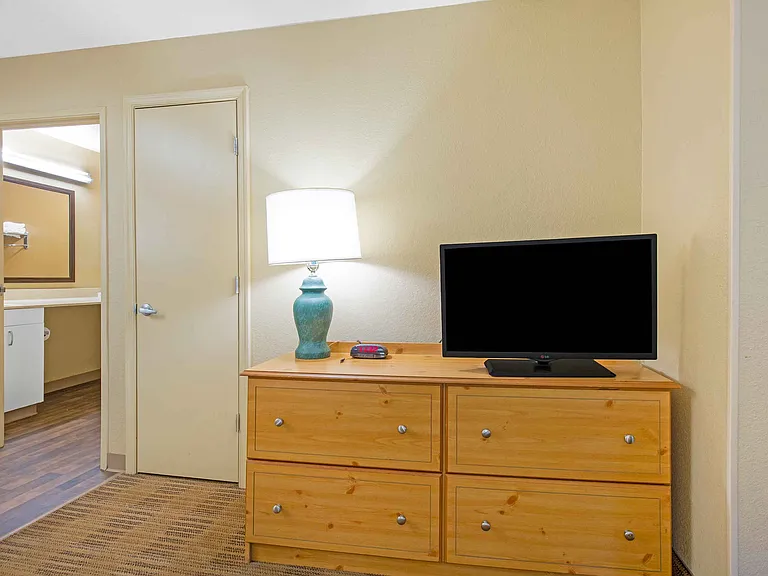 Studio Suite - 2 Full Beds