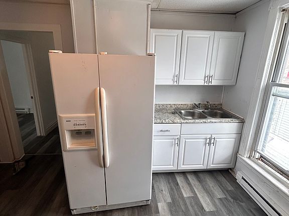 2nd image of 50 Campbell Ave #2