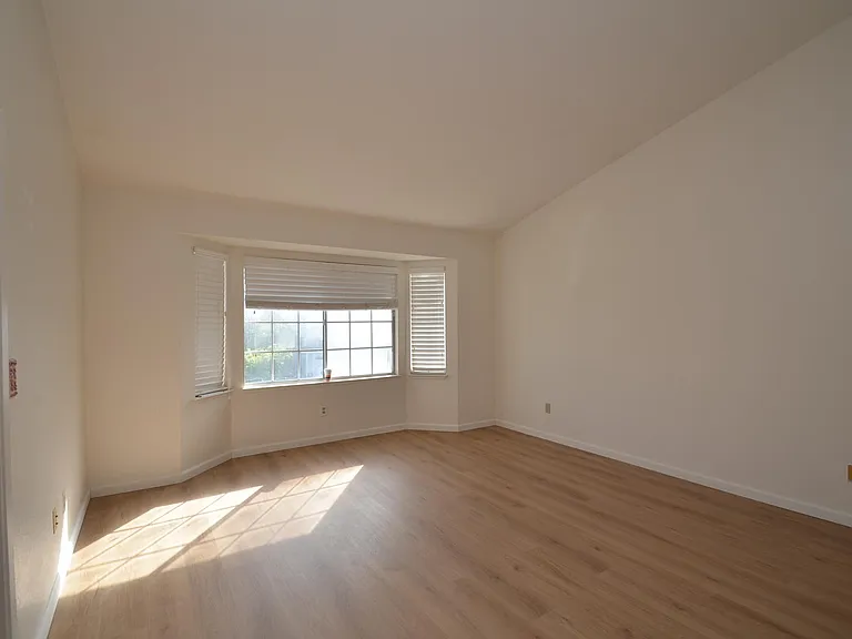 2952 Creek Point Dr — Photo 15