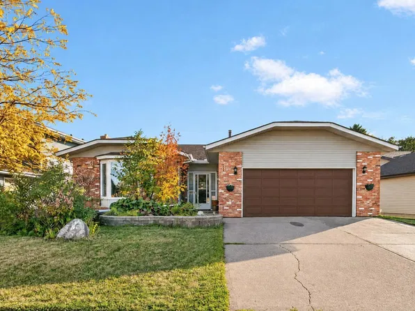 11 Howson Cres NW, Edmonton, AB T5A 4T7