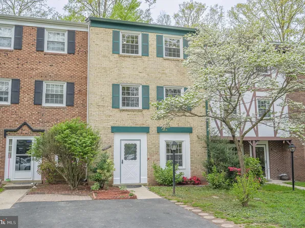 14807 Maidstone Ct, Centreville, VA 20120