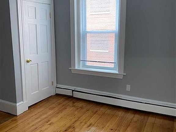 5th image of 119 Harvard St
