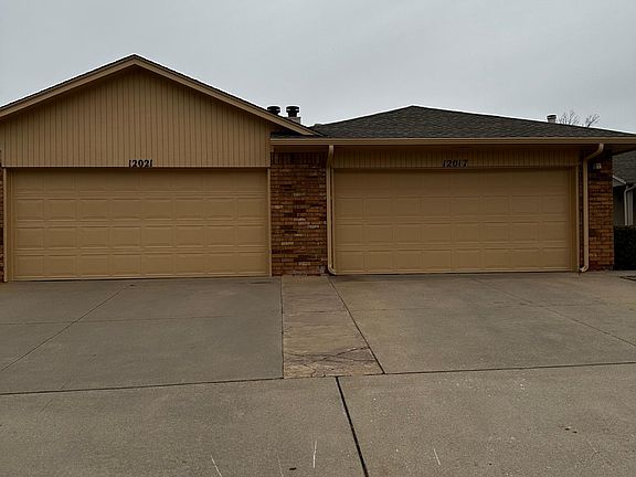 3rd image of 12017 Briarlake Ct
