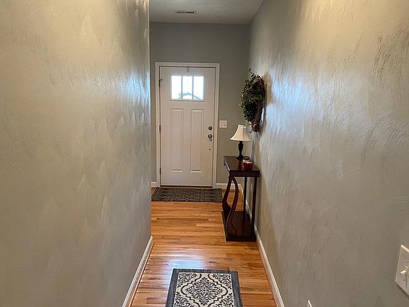 4th image of 88 Primrose Ct