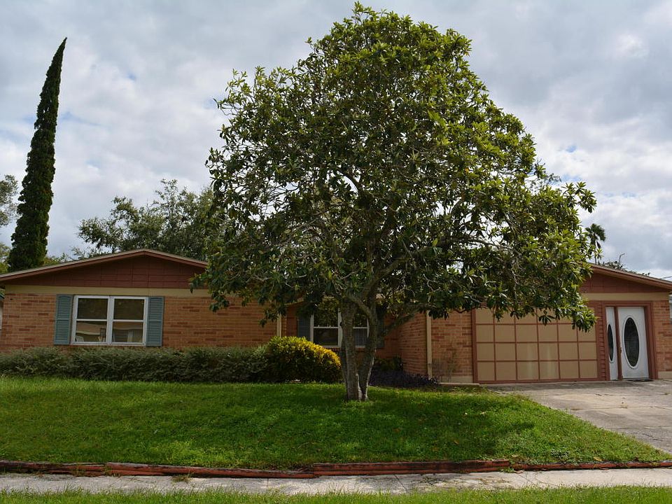 1st image of 290 Bonnlyn Dr