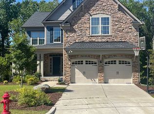 334 Lovelace Cir, Cary, NC 27519