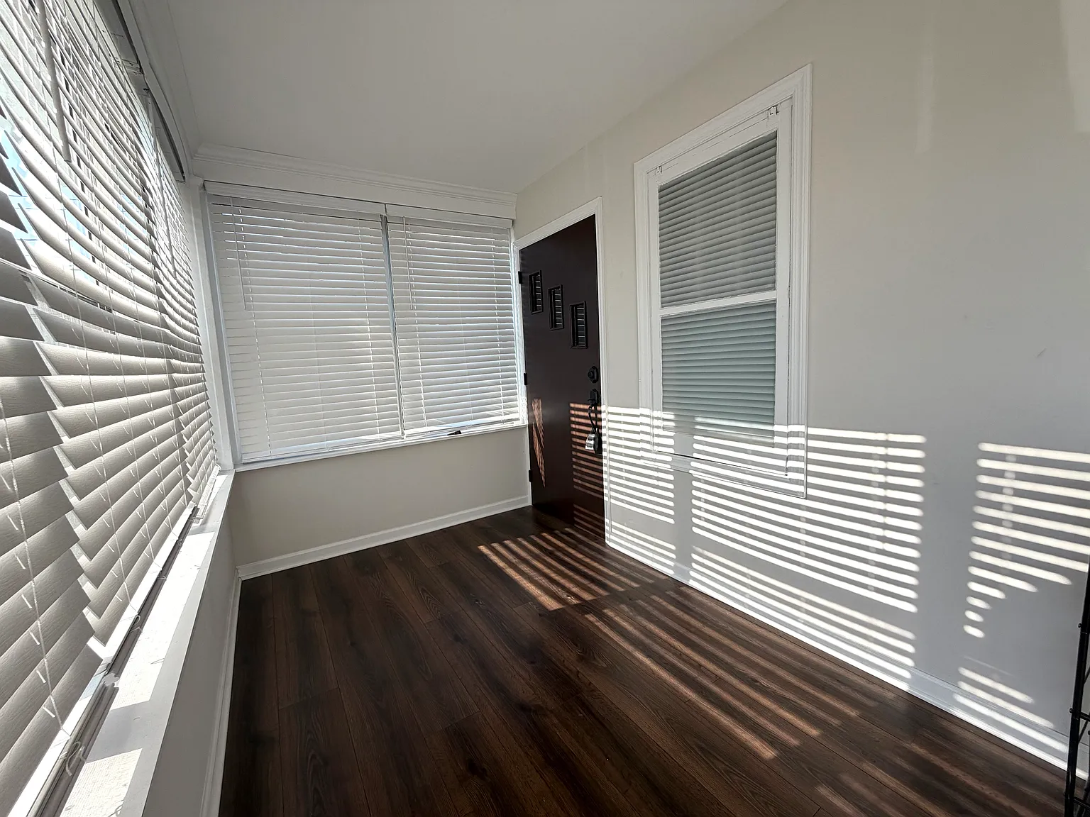 2 bed, 750 sqft, $2,300 — Photo 2