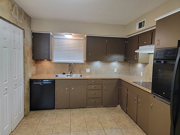 5th image of 1312 Lafayette Dr