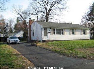 8 Colonial Dr, Enfield, CT 06082
