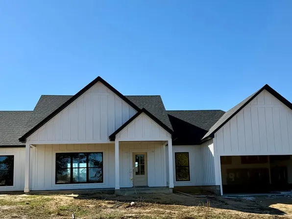 106 Mill Ridge Cir, Tifton, GA 31793