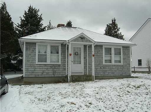 2nd image of 31 Metacomet St