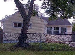 20 Birch St, Central Islip, NY 11722