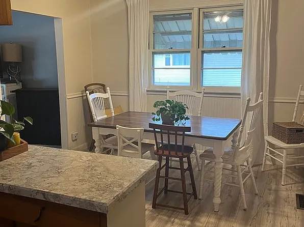 65 Woodcrest Dr, Amherst, NY 14226