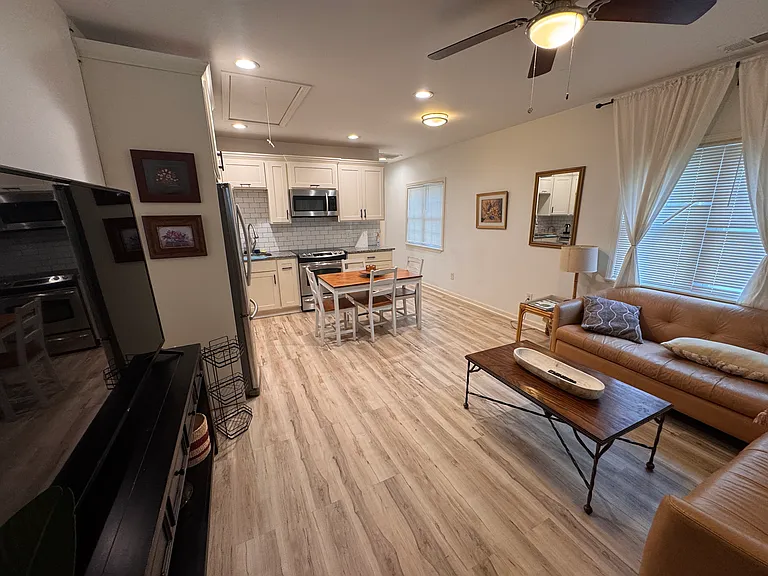 990 Linam St SE #B — Photo 6