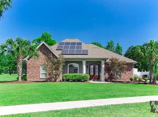 321 Sugar Plum St, Houma, LA 70364