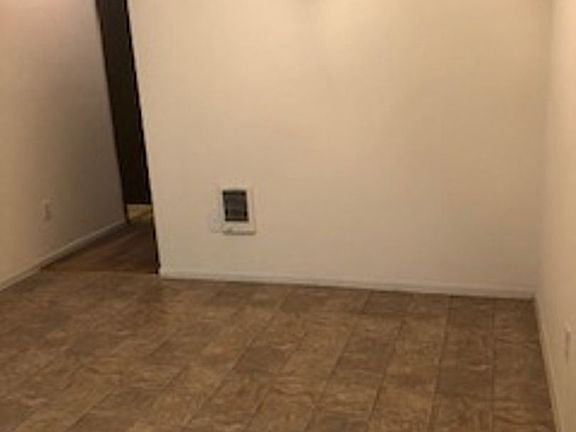 4th image of 518 156th Ave SE Unit C