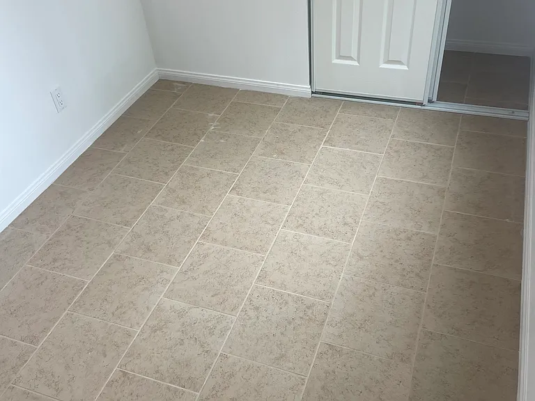 2815 S Baltic Ave — Photo 18