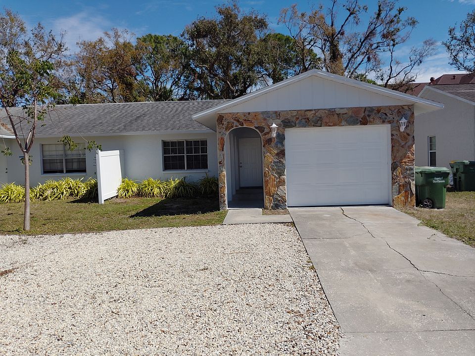 1st image of 5454 Desoto Pl