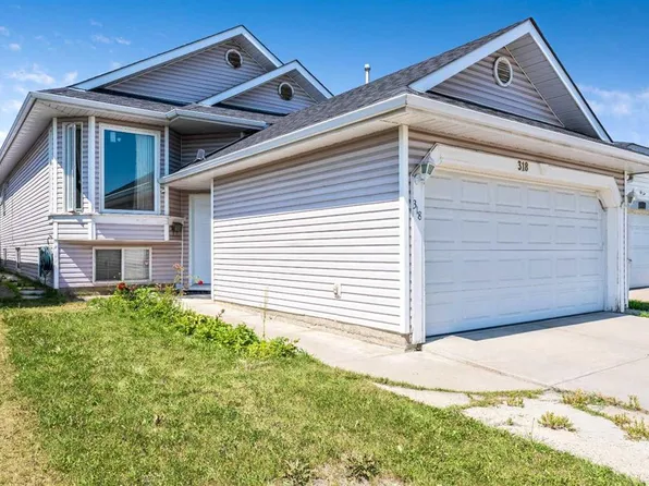 318 E Applewood Dr SE, Calgary, AB T2A 7V5