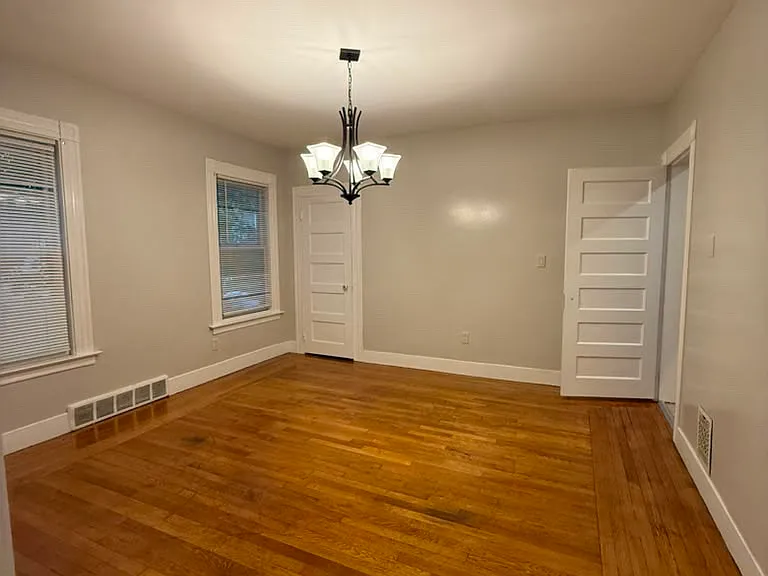 1239 Forest Rd #1 — Photo 6