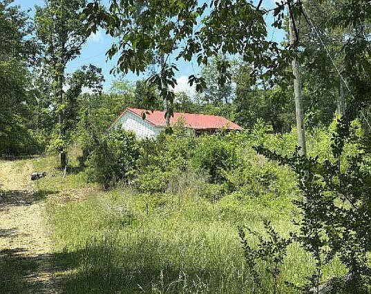 2nd image of 1925 County Road 165