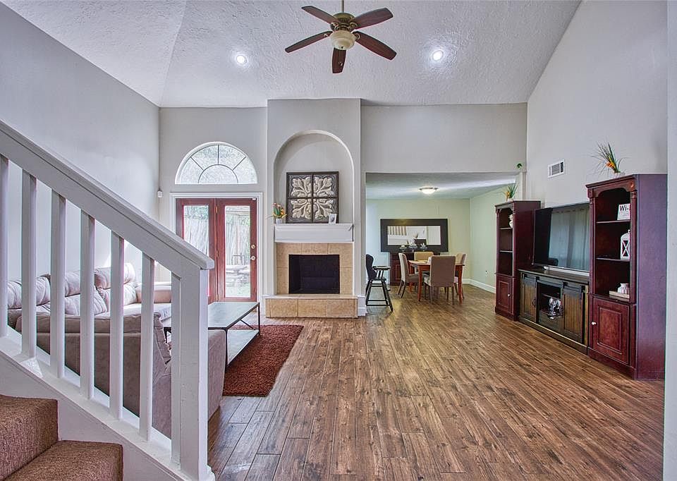 1st image of 5134 Pine Cliff Dr