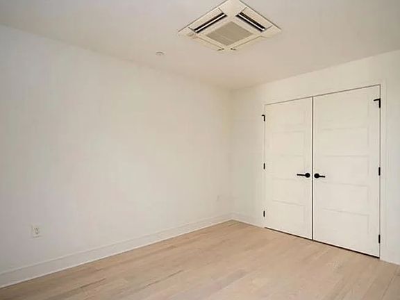 5th image of 10 Provost St Unit 711