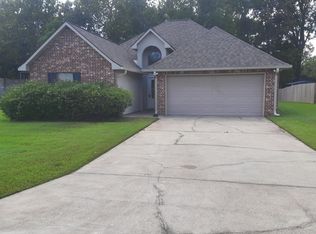 14089 Pecan Ridge Dr, Gonzales, LA 70737