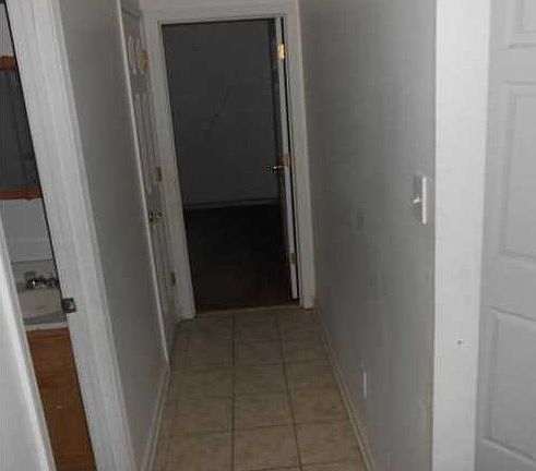 4th image of 1050 West St #4