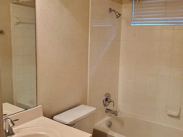 5008 Bridgewood Dr — Photo 18
