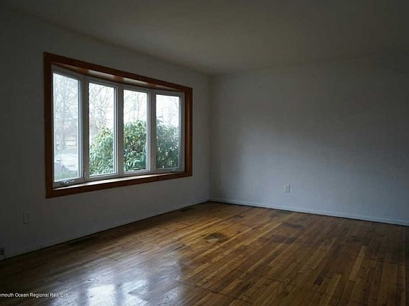 5th image of 924 Bellwood Dr