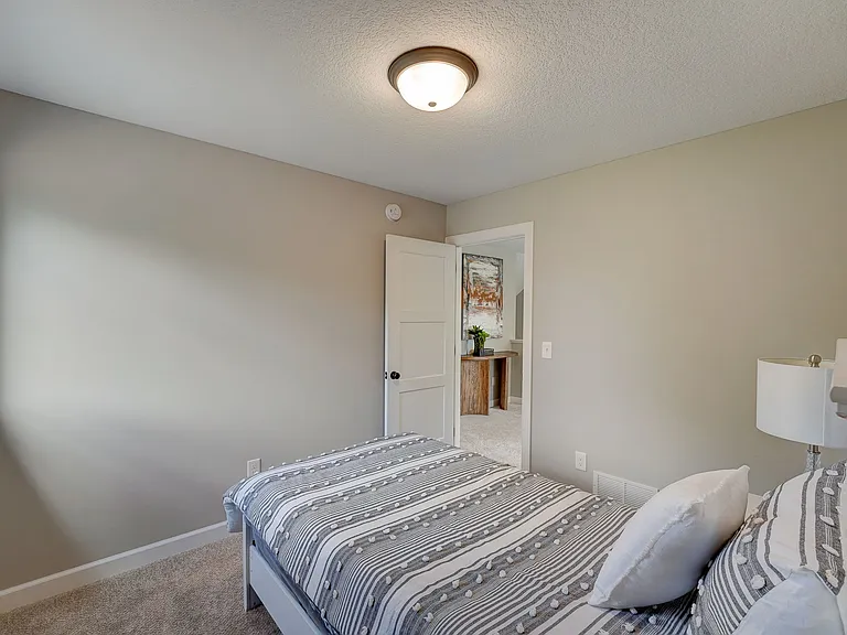 1145X W Laketowne Dr NE — Photo 22
