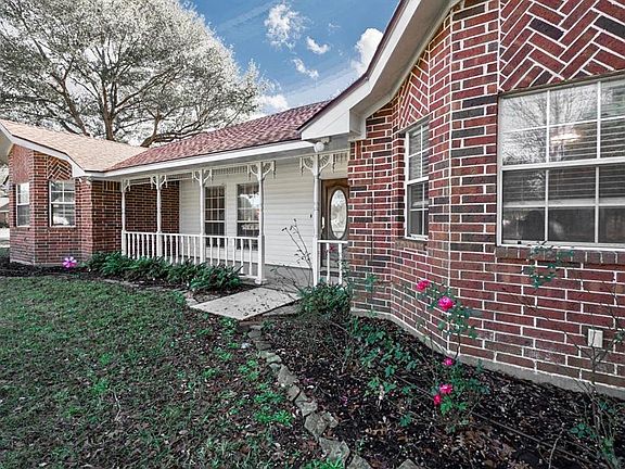 3rd image of 17103 Cypress Knee Dr