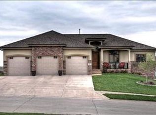 2215 N 169th St, Omaha, NE 68116