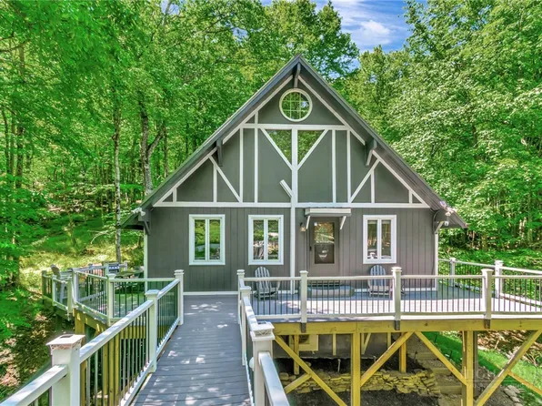 136 Staghorn Hollow, Beech Mountain, NC 28604
