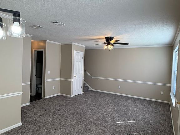 5th image of 900 Country Club Rd #10