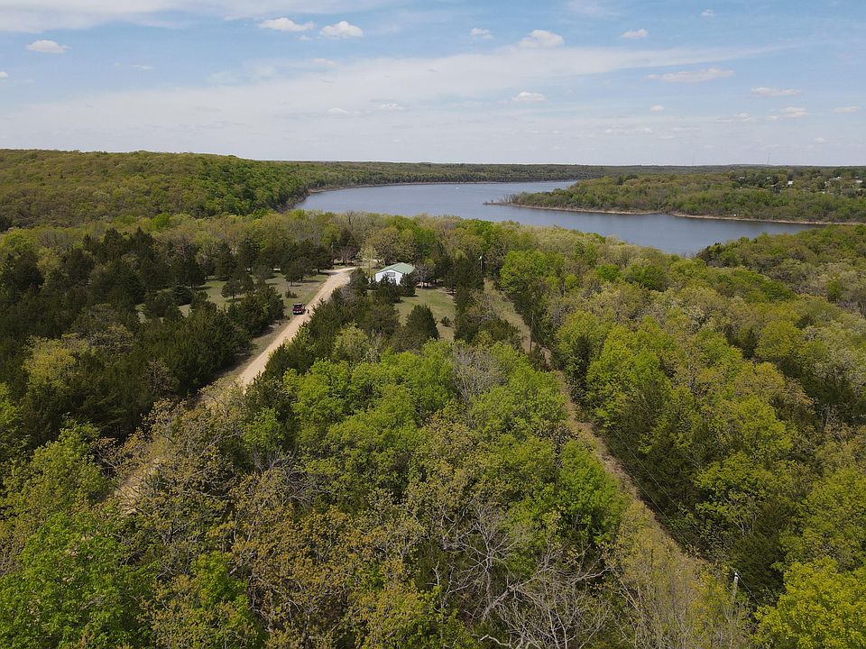 2nd image of 00 Tall Oaks