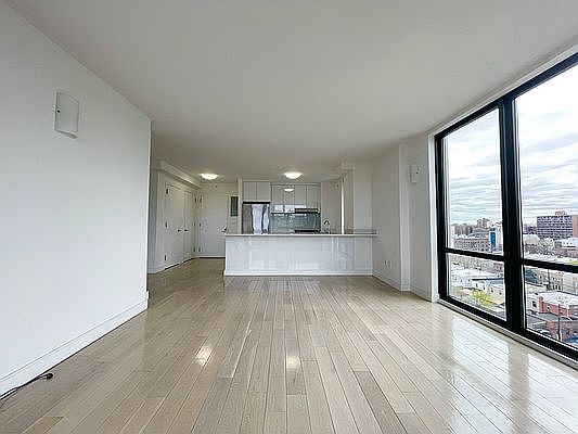 4th image of 2740 21st St APT 9D