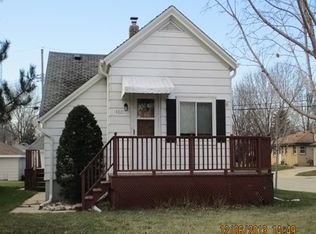 4601 S 49th St, Greenfield, WI 53220