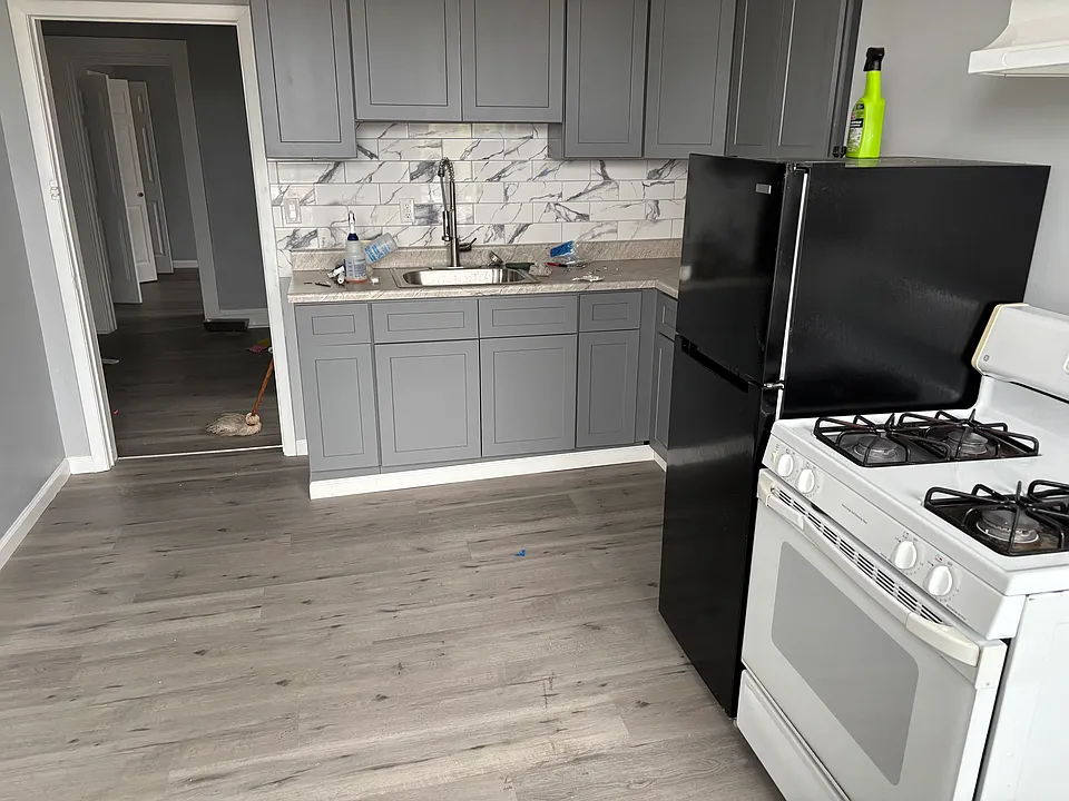 89 Market St #4