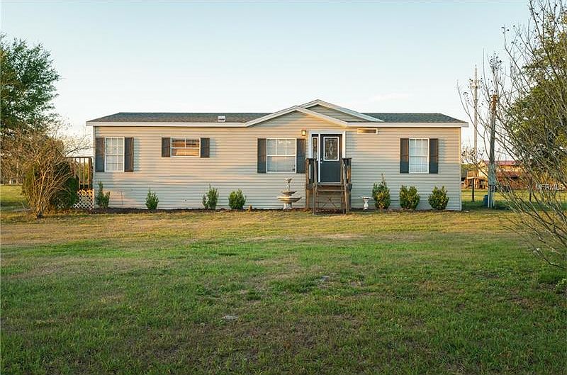 1st image of 40853 Lynbrook Dr